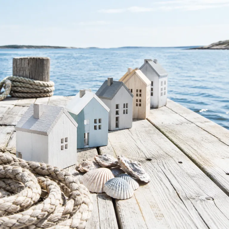 How meta search intent reshapes demand for portside resort rentals on the Gulf Coast